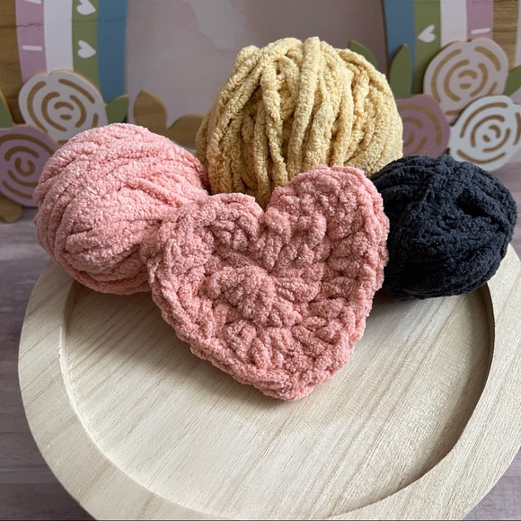 Heart Reusable Makeup Remover Face Scrubbies - Picture 4 of 6
